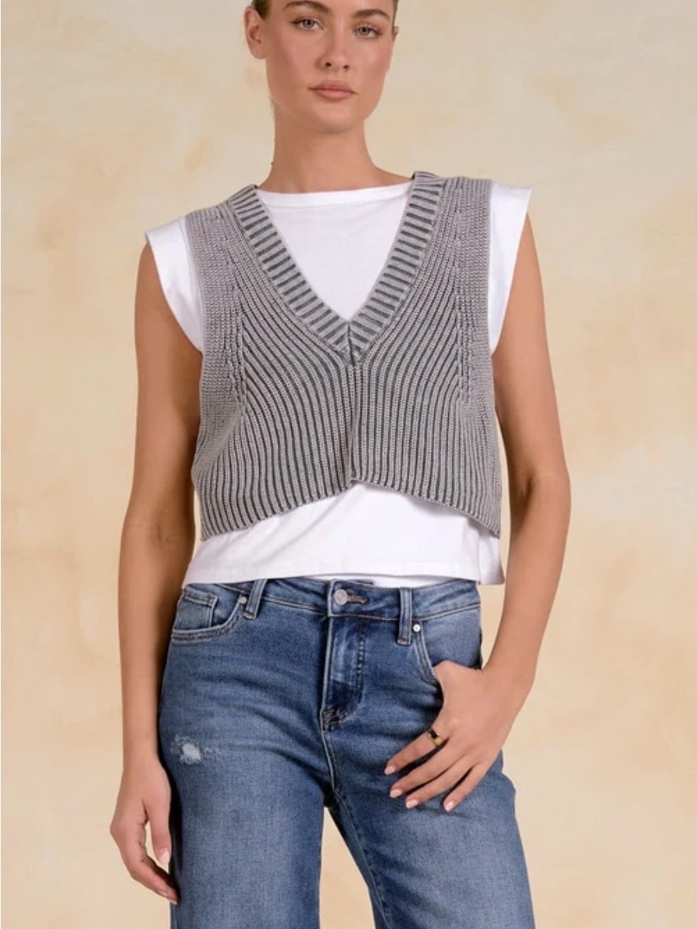 NWT Pilcro Cropped V-Neck Knit Vest - Light Gray